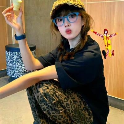 茱莉小姐